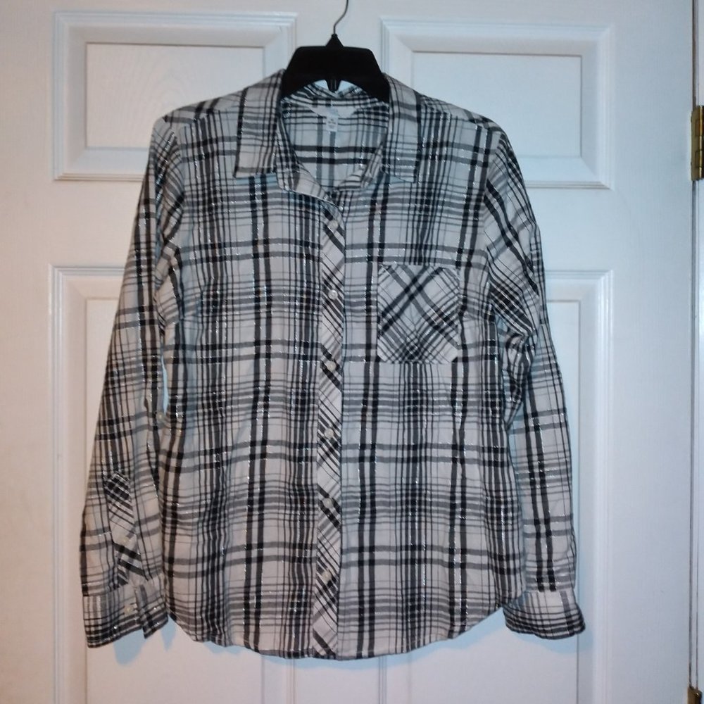 Long Sleeve White/Black Plaid Button Down Shirt